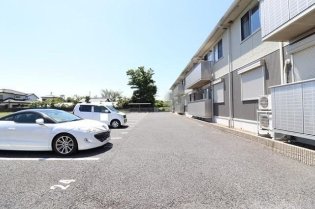 メゾンドール三笠の駐車場|駐車場