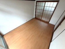 山手ハイツの居間・リビング