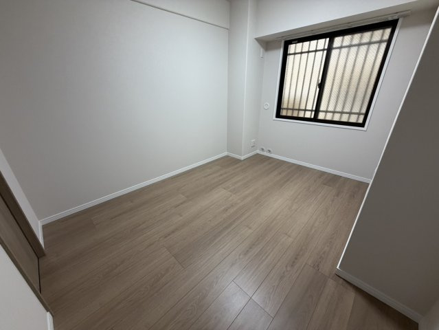 ヒューマンズパーク守口の寝室|洋室5.5帖
■物件内覧・資金計画相談・住宅ローン相談、リフォーム相談、お問合せ受付中■
※当日・翌日のご内覧、ご相談はお電話でのお問合せがスムーズです！