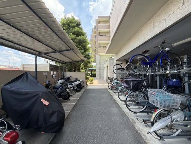 ヒューマンズパーク守口の駐輪場|■物件内覧・資金計画相談・住宅ローン相談、リフォーム相談、お問合せ受付中■
※当日・翌日のご内覧、ご相談はお電話でのお問合せがスムーズです！