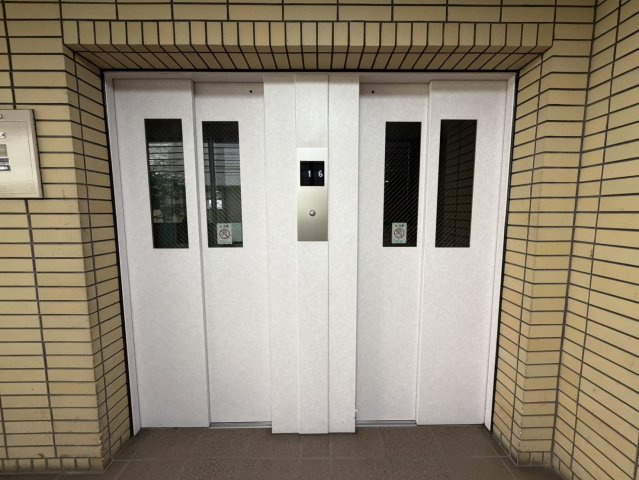 ヒューマンズパーク守口のその他共用部分|エレベーター2基
■物件内覧・資金計画相談・住宅ローン相談、リフォーム相談、お問合せ受付中■
※当日・翌日のご内覧、ご相談はお電話でのお問合せがスムーズです！