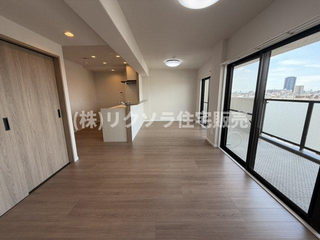 ヒューマンズパーク守口の居間・リビング|LDK16.5帖
■物件内覧・資金計画相談・住宅ローン相談、リフォーム相談、お問合せ受付中■
※当日・翌日のご内覧、ご相談はお電話でのお問合せがスムーズです！