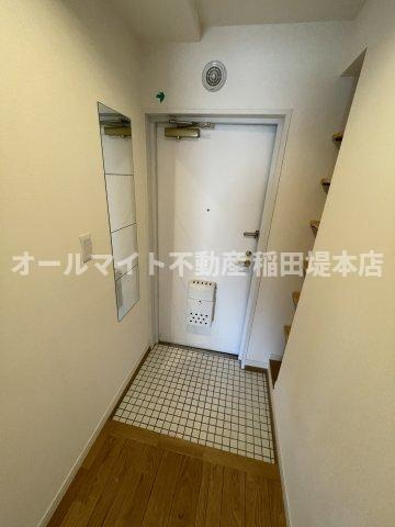 旧ピアライフ久地 の玄関