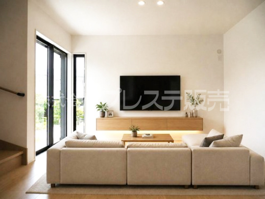 奈良市朱雀２丁目の新築一戸建の居間・リビング|現地写真（リビング）