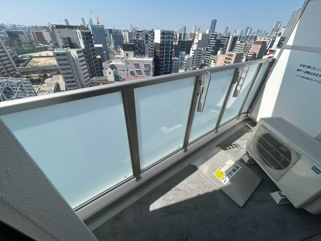 セレニテ難波ミラク参番館のバルコニー