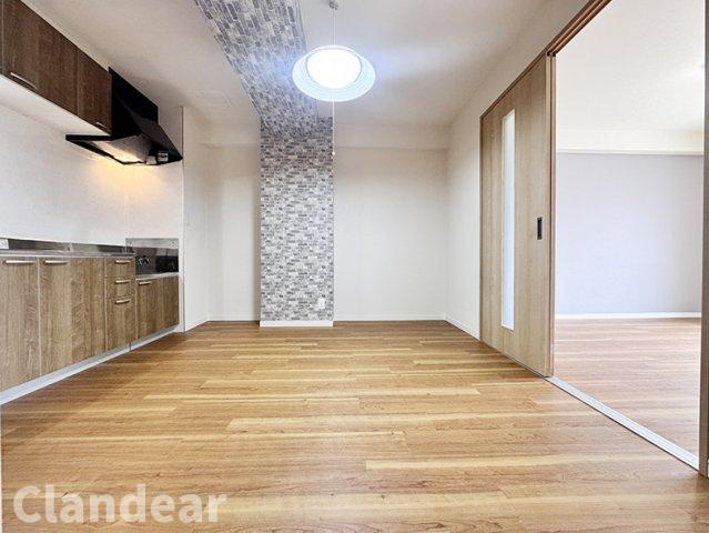 マンションニュー松戸の玄関|ドキドキの新生活も、安心してスタート。ぴったりの住まいを見つけませんか？クランディアが一緒に住まい選びをサポートします‼　まずは、お気軽にお問合せください　＃クランディア