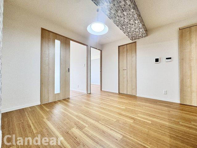 マンションニュー松戸のダイニング|ドキドキの新生活も、安心してスタート。ぴったりの住まいを見つけませんか？クランディアが一緒に住まい選びをサポートします‼　まずは、お気軽にお問合せください　＃クランディア