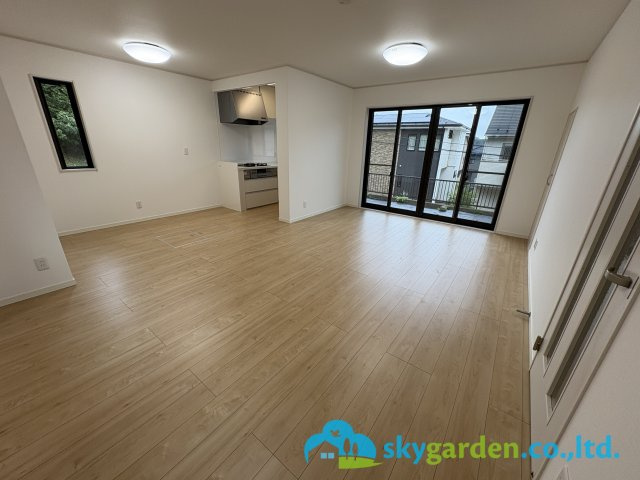鎌倉市関谷　中古戸建の居間・リビング|ゆったりとしたリビングです