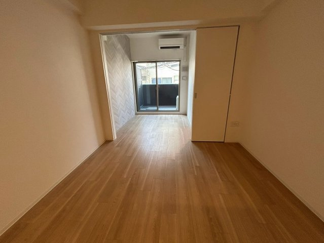 セレニテ難波ミラク参番館の居間・リビング
