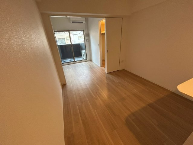 セレニテ難波ミラク参番館の居間・リビング