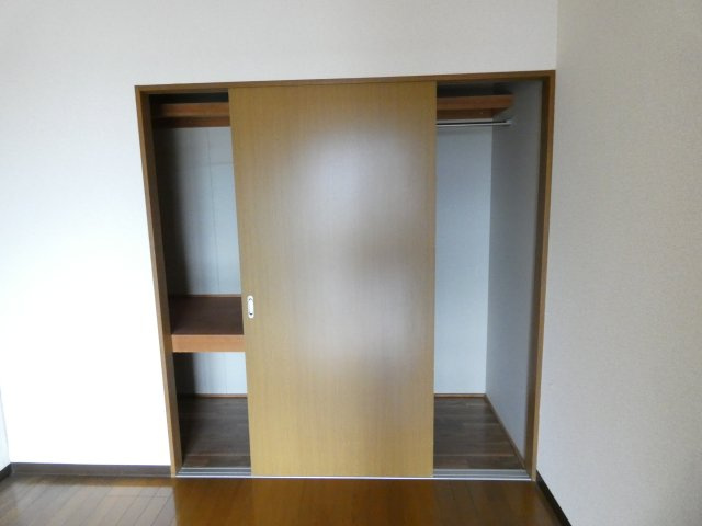 セノンハイツの収納