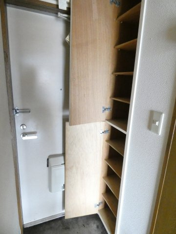 セノンハイツの収納