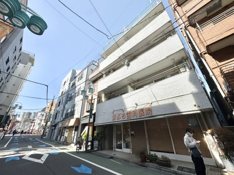 ロイヤルパレス旗の台の外観