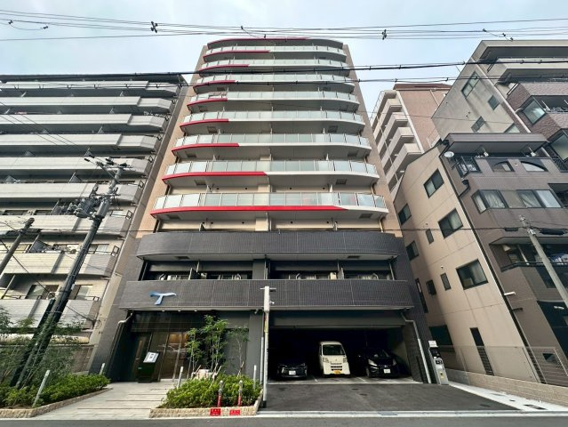 セレニテ難波ミラク弐番館の外観