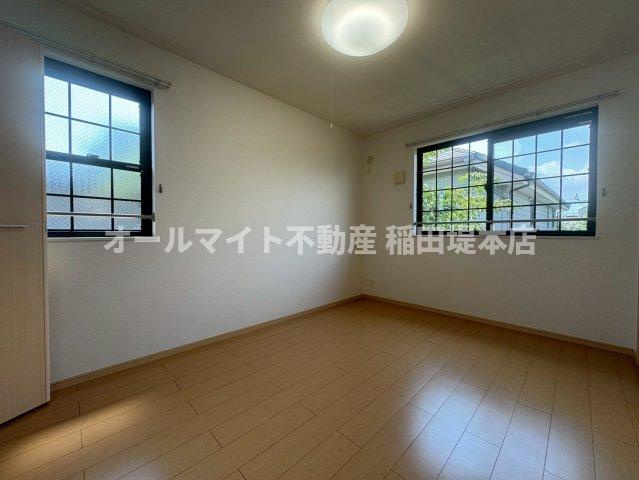世田谷区喜多見４丁目のアパートの寝室