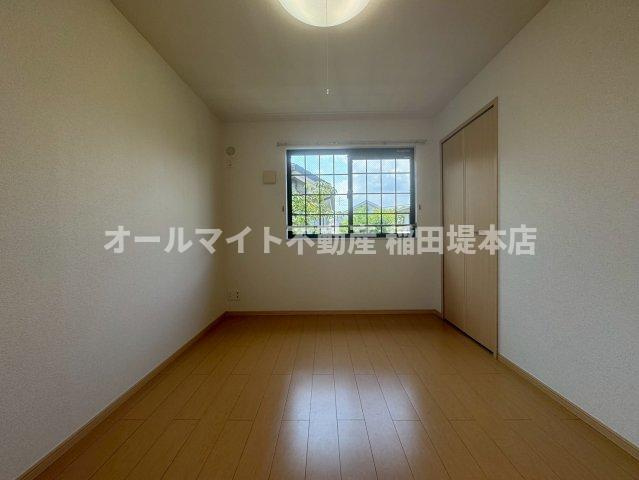 世田谷区喜多見４丁目のアパートの寝室