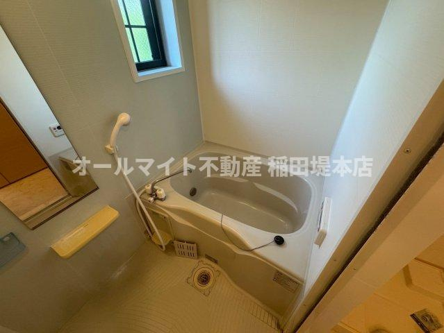 世田谷区喜多見４丁目のアパートの浴室