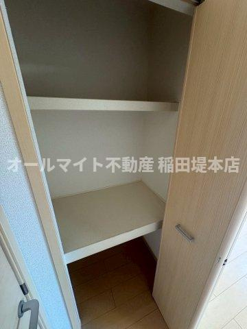 世田谷区喜多見４丁目のアパートの収納