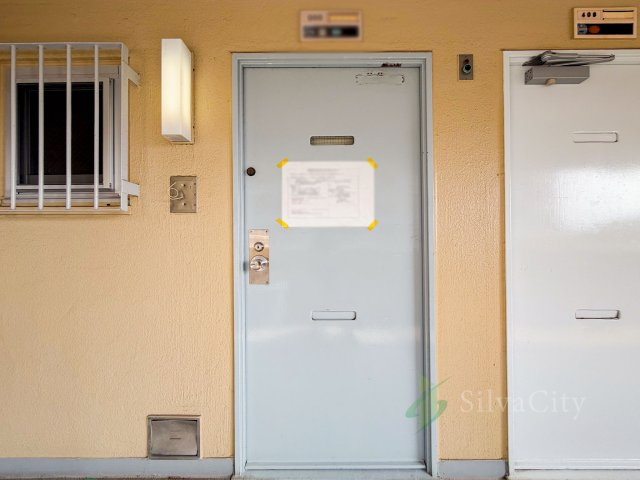 富士見ハイム北棟のその他共用部分|玄関ドア