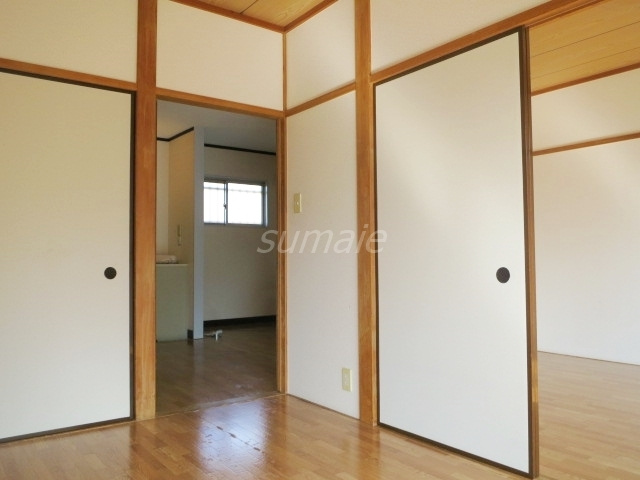 メゾン望月の洋室|全部屋フローリングです☆