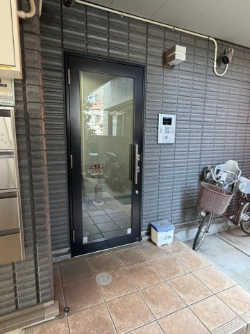 クロストーン町屋のエントランス