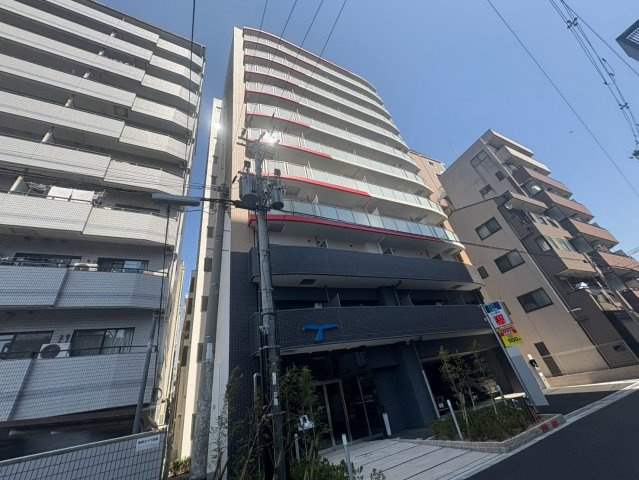 セレニテ難波ミラク弐番館の外観