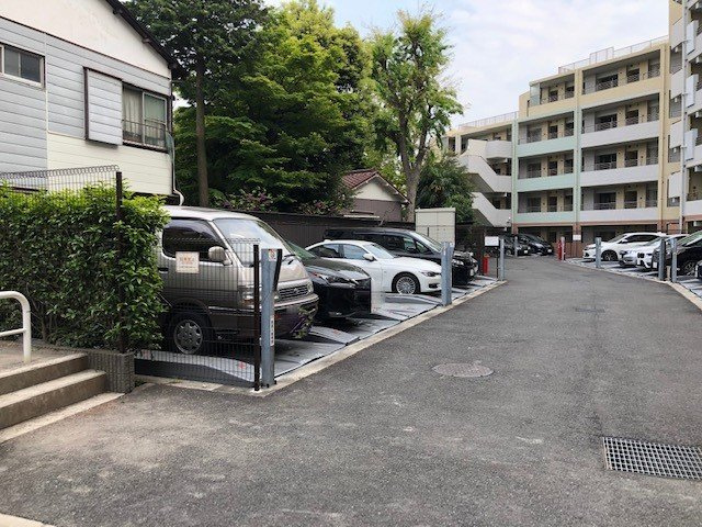 パークホームズ二子多摩川フェアアリーナ駐車場の駐車場