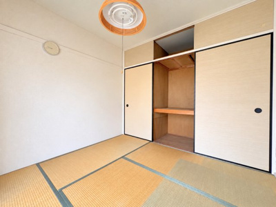 【和室】 | 東逗子第二団地17号棟 | ◆子どものスタディ空間として、あるいは書斎やホビールームとして生活スタイルに合わせて使えるプライベートルーム。居心地のいい落ち着いたインテリアが似合います。