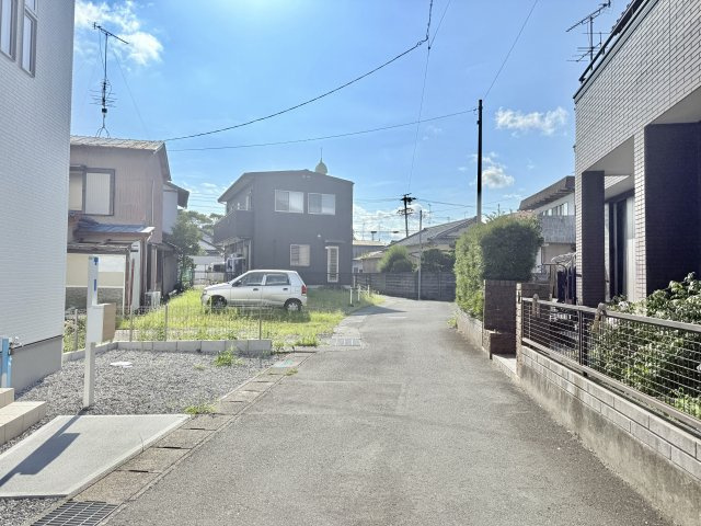 磐田市池田 3期1棟の前面道路含む現地写真|物件前の道路になります。