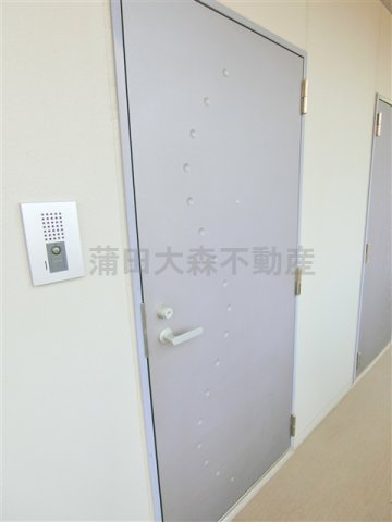 ドミール蓮沼の玄関