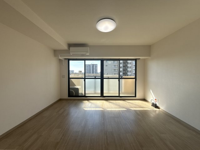 キャッスルコート龍野町の洋室