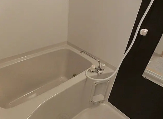 シャトレバレ町屋 の浴室