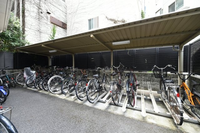 ステージファースト東新宿のその他共用部分|駐輪場