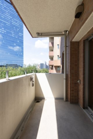 アゼリアテラス新宿のバルコニー|※写真は同タイプ住戸です。