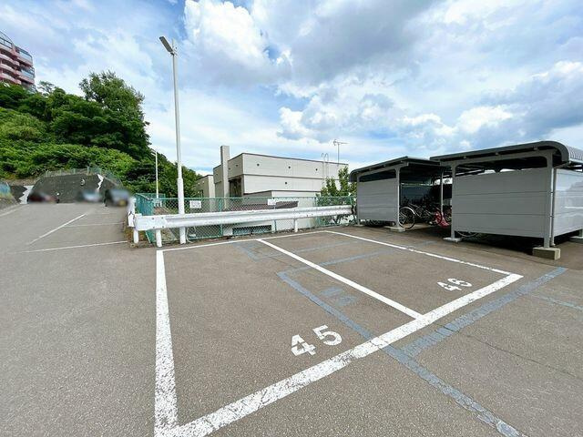 ルーベデンス藻岩の駐車場|【駐輪場】