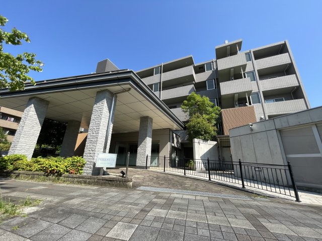 川崎市麻生区王禅寺西１丁目の賃貸マンションのエントランス