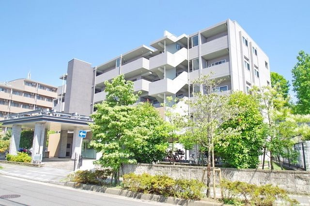 川崎市麻生区王禅寺西１丁目の賃貸マンションの外観