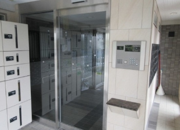 川崎市多摩区枡形１丁目の賃貸マンションのエントランス