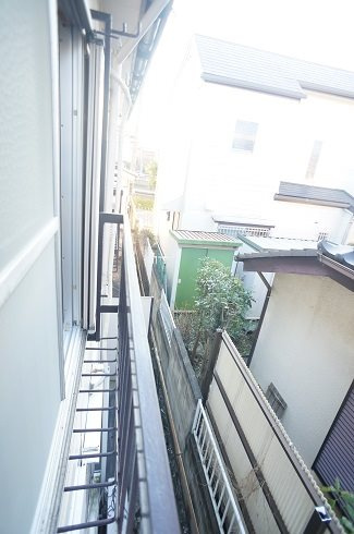 グリーンコーポラスのバルコニー|窓手摺
