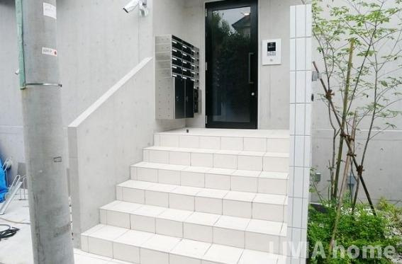 世田谷区奥沢８丁目の賃貸マンションのエントランス