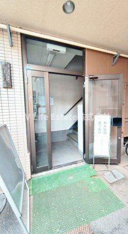 メゾンピレネのエントランス