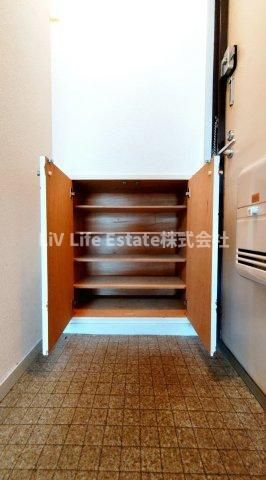 メゾンピレネの玄関