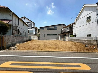 【前面道路含む現地写真】 | 中野区江古田2丁目　新築戸建　№1 8680万円