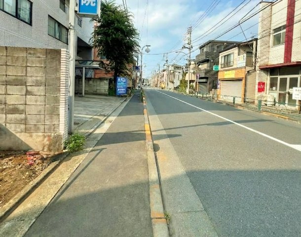 板橋区常盤台3丁目 限定1棟の前面道路含む現地写真|広々10.9ｍ公道に面し開放感溢れる立地です
