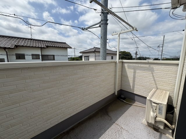 野田市山崎中古戸建　令和4年築のバルコニー|二面バルコニーがある為、日当たり、通風共に良好です♪							
