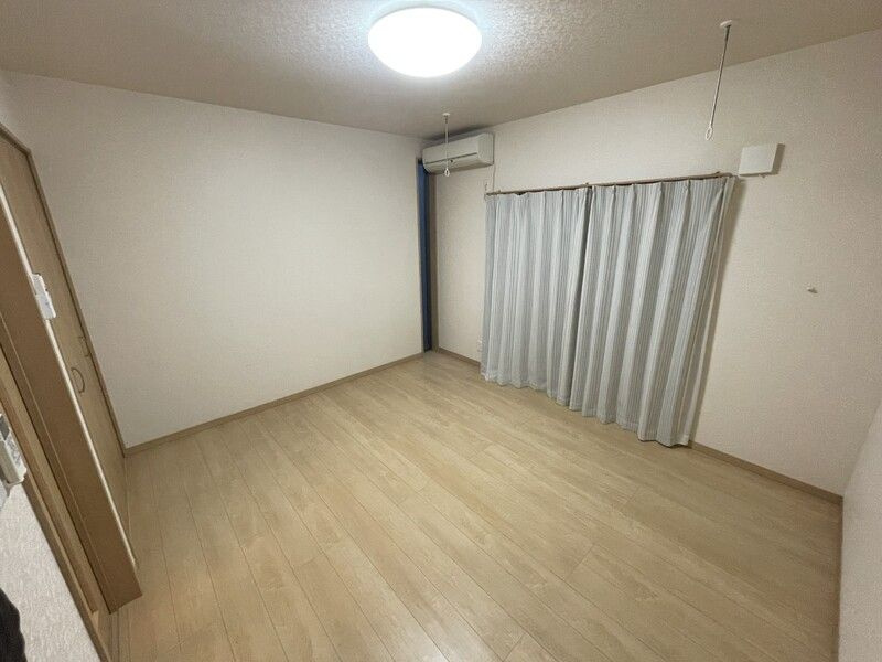 草加市草加２丁目のアパートの内装
