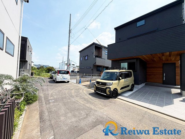 新築戸建　茅ヶ崎市矢畑の前面道路含む現地写真