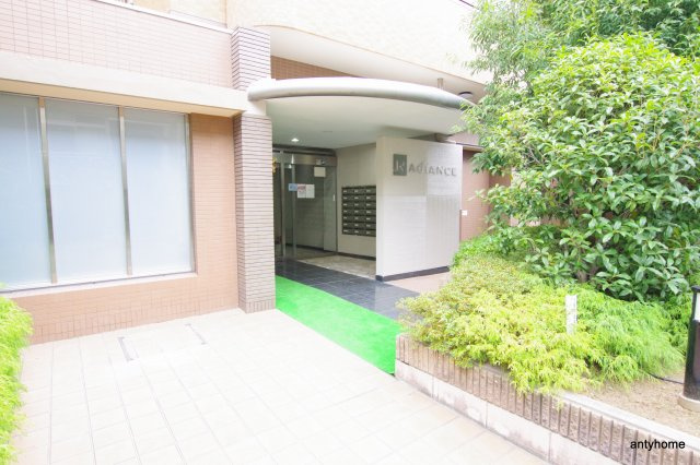 ラディアンス　仲介手数料無料のエントランス