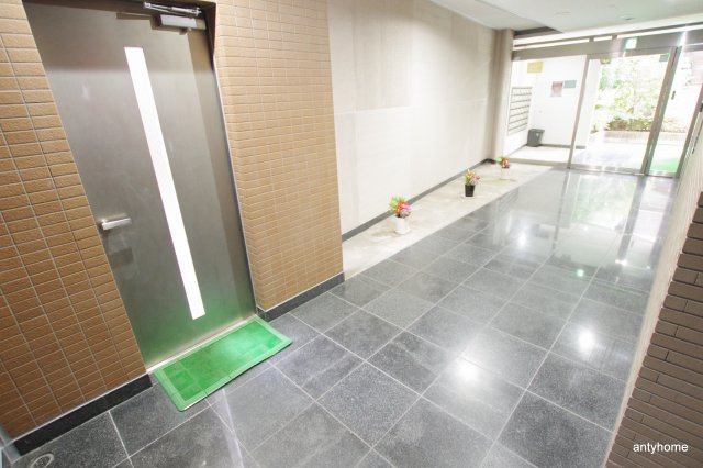 ラディアンス　仲介手数料無料のロビー