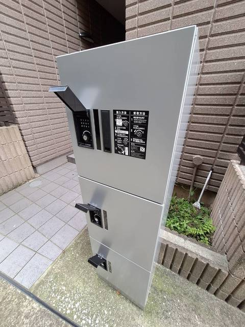 ウィステリアのエントランス
